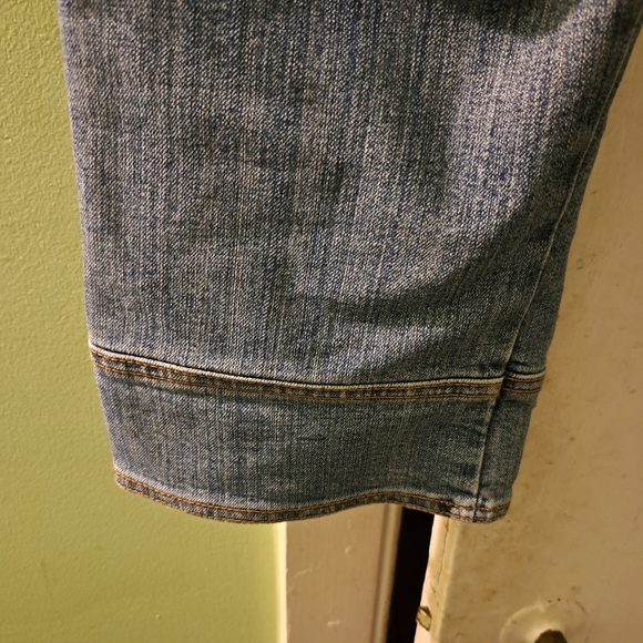 Bongo Blue Jean Capri's - Picture 11 of 15